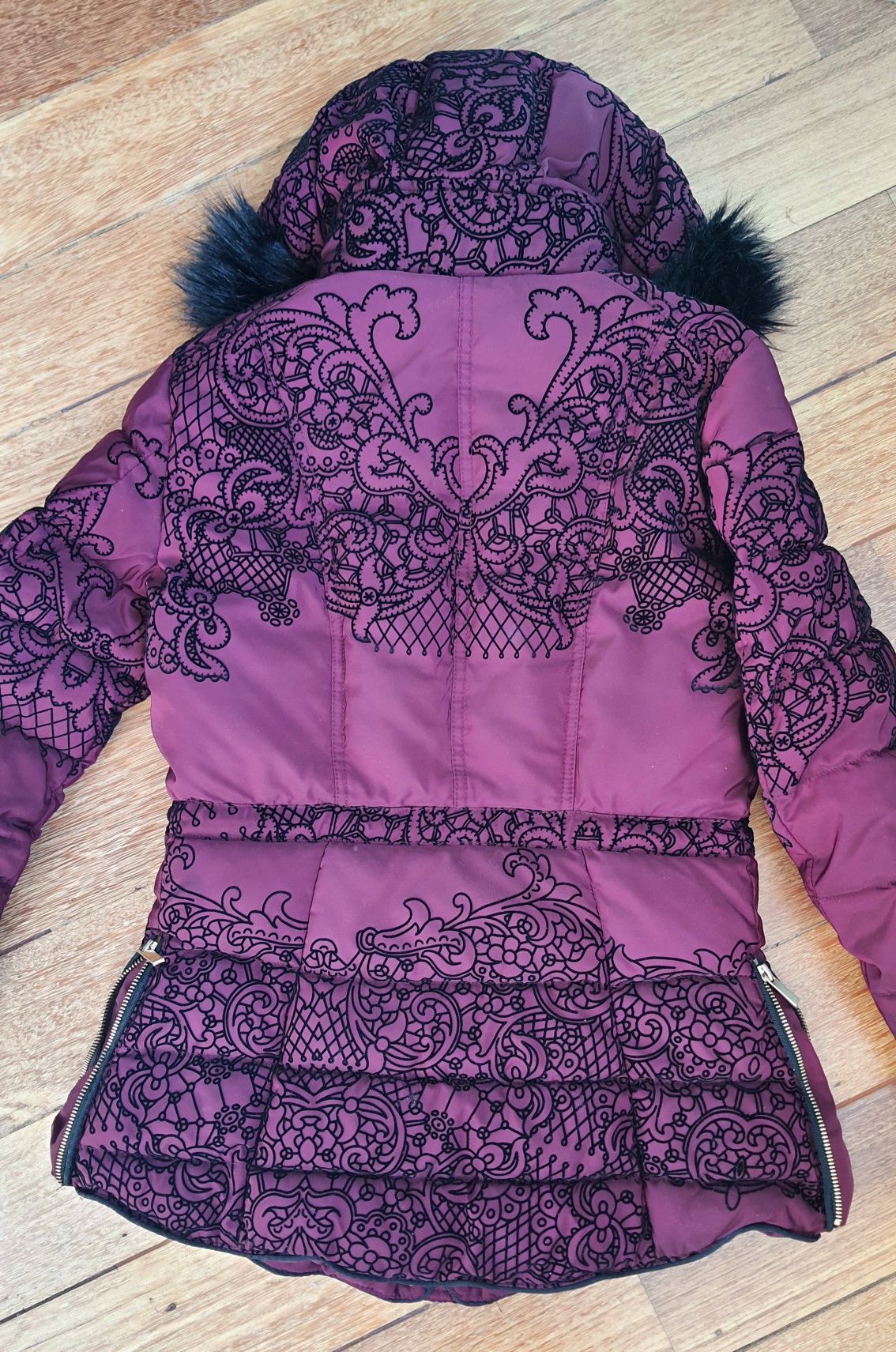 Куртка женская зимняя Desigual, размер 36.