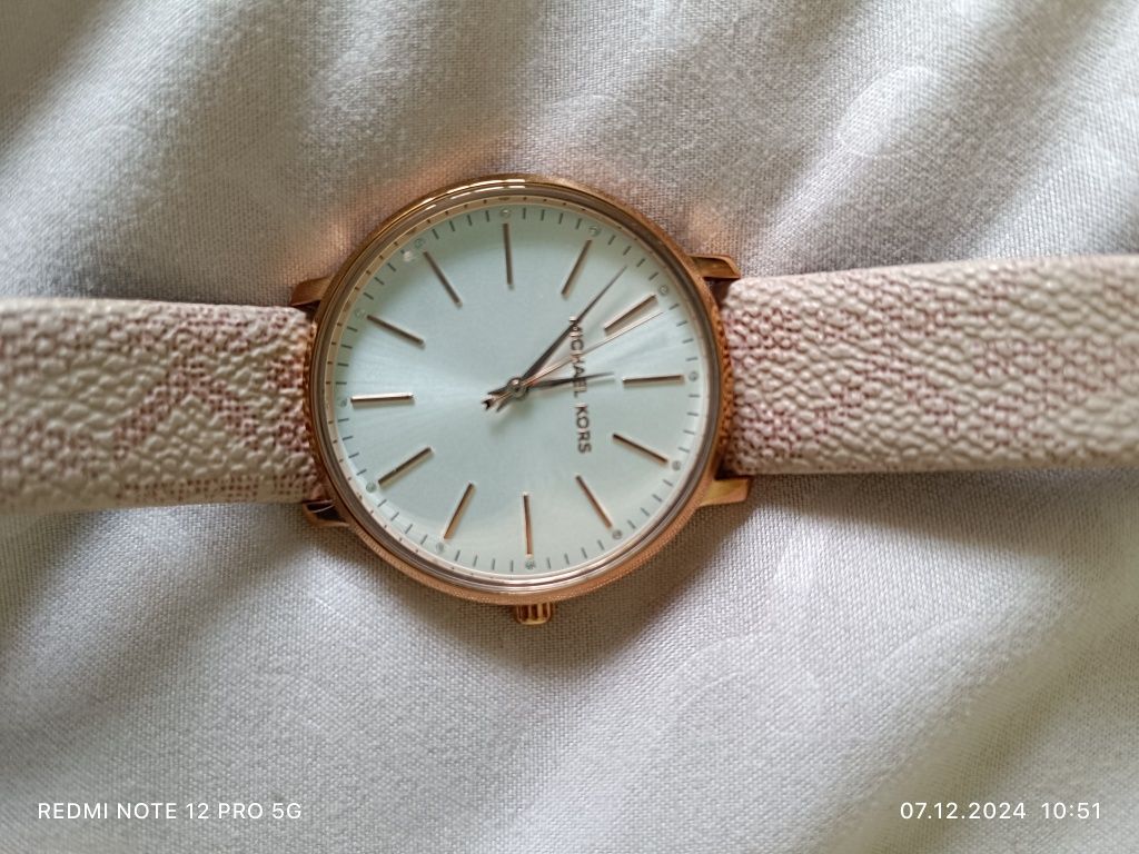 Часы Michael Kors