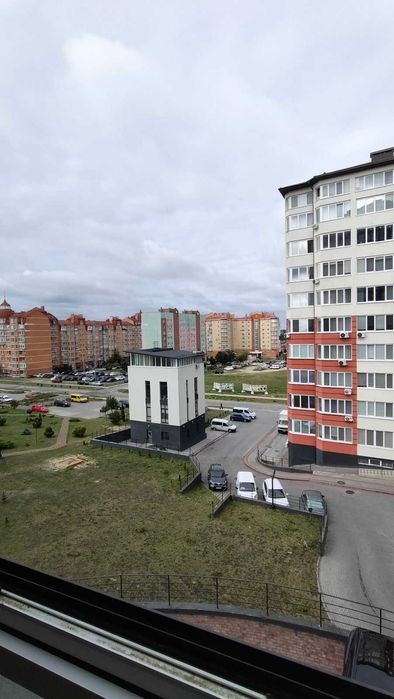 Великогабаритна 2-кім. квартира