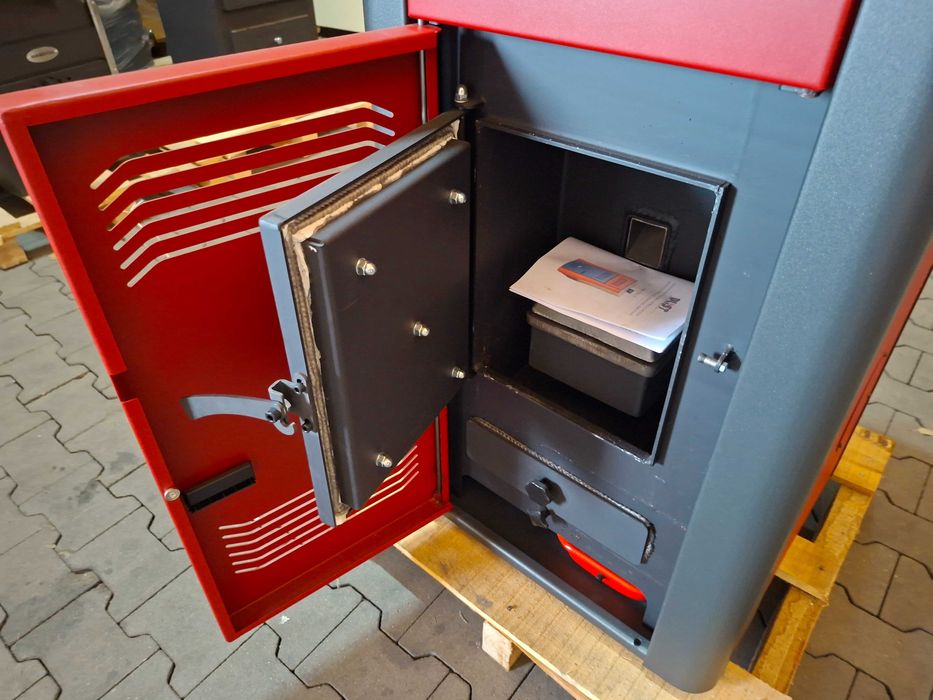 Piec na pellet z płaszczem wodnym BLIST TERA 18KW ECODESIGN A+