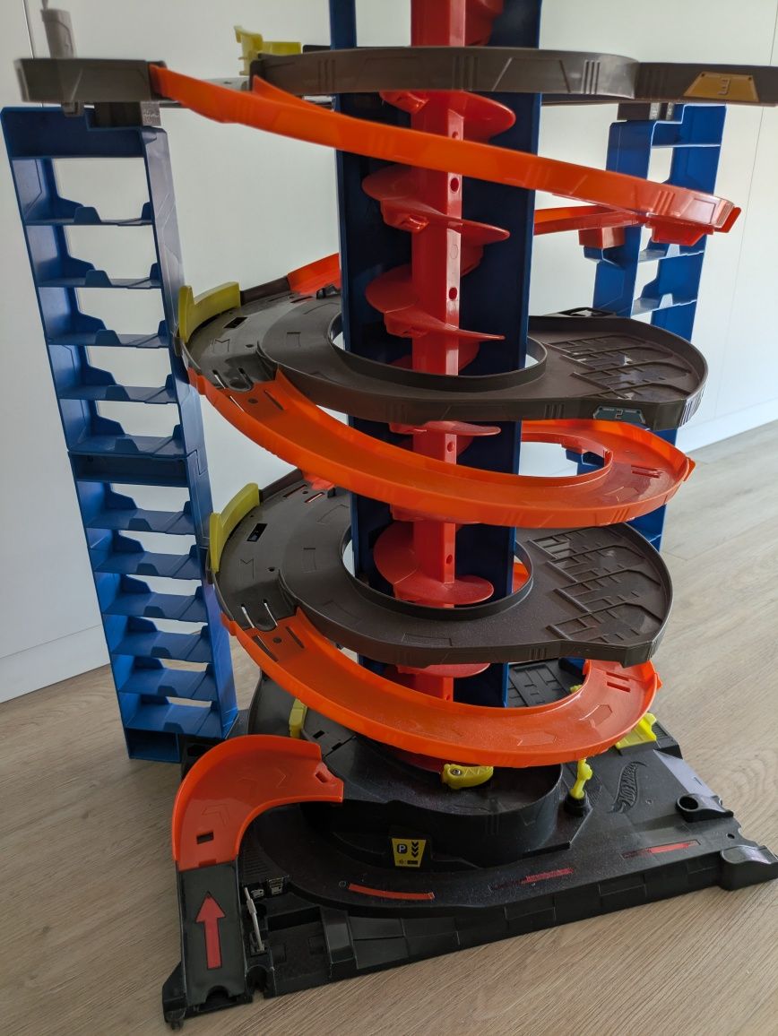 Hot wheels mega garage pista garagem ultimate