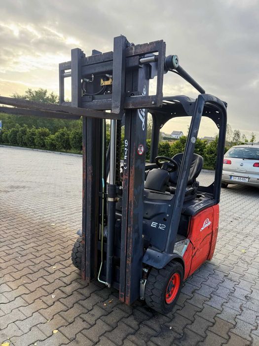 wózek widłowy elektryczny LINDE E12 TRIPLEX 4.6m przesuw 2007' 3650mtg