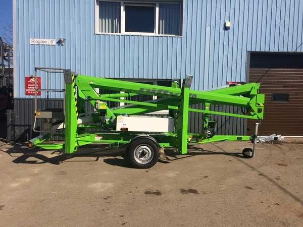 Plataforma elevatória rebocavél usada, ano 2010 com