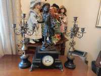 Stary zegar Panna ze świecznikami - garnitur