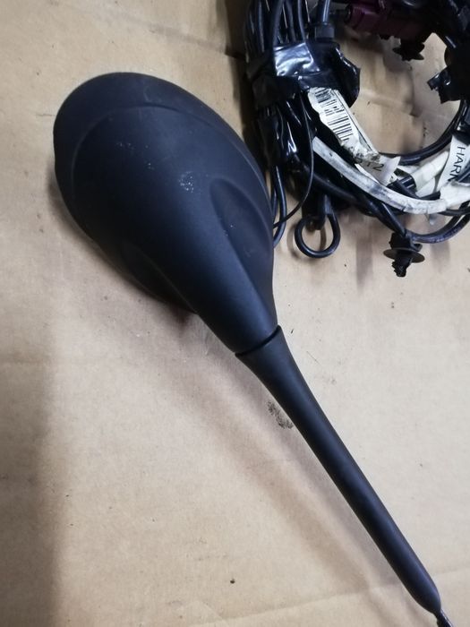 Antena dachowa bat podstawa gps navi Ford Focus mk2 CC kabriolet