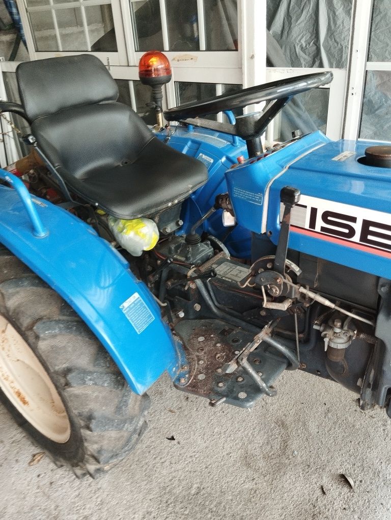 Trator Iseki 22cv