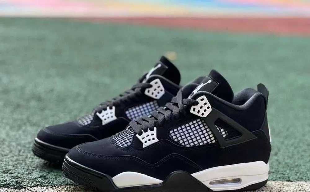 Jordan Air Jordan 4 Retro White Thunder R.40