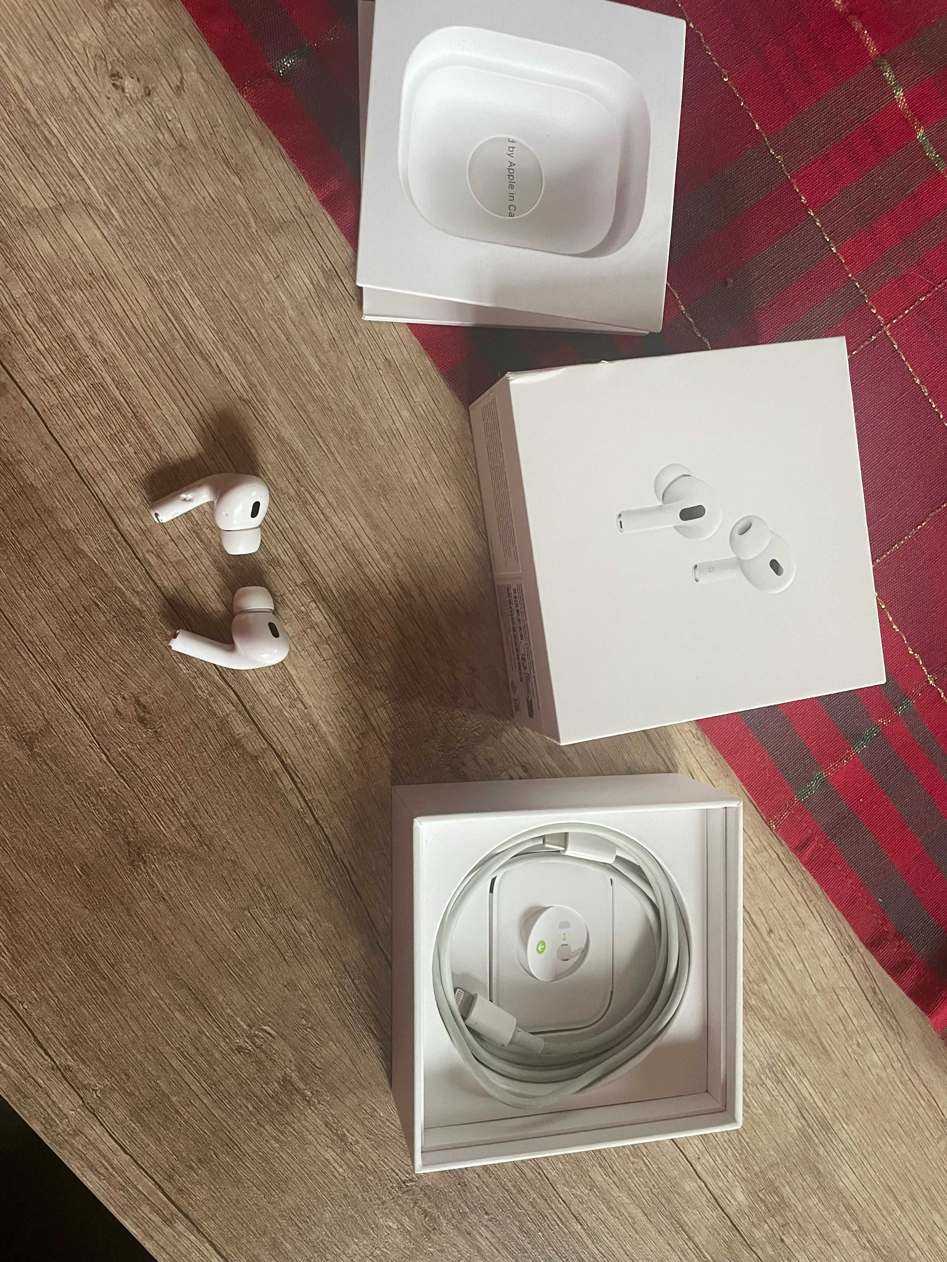 Sluchawki Apple AirPods Pro series 2