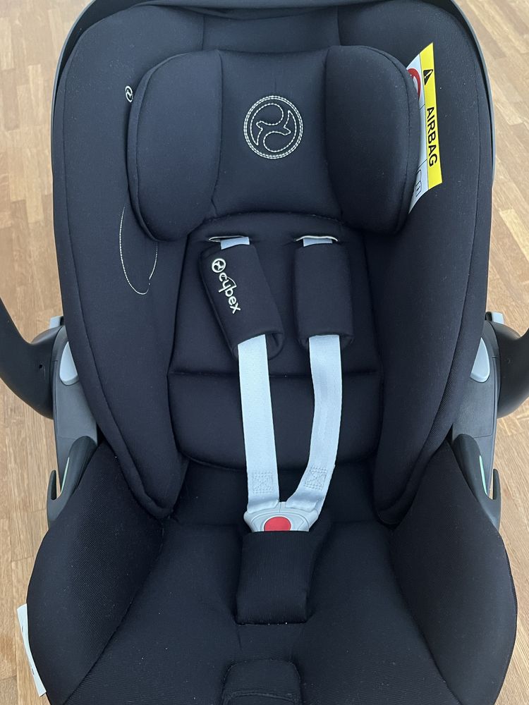 Fotelik CYBEX Cloud G i-Size 0-13kg 0-24m Moon Black