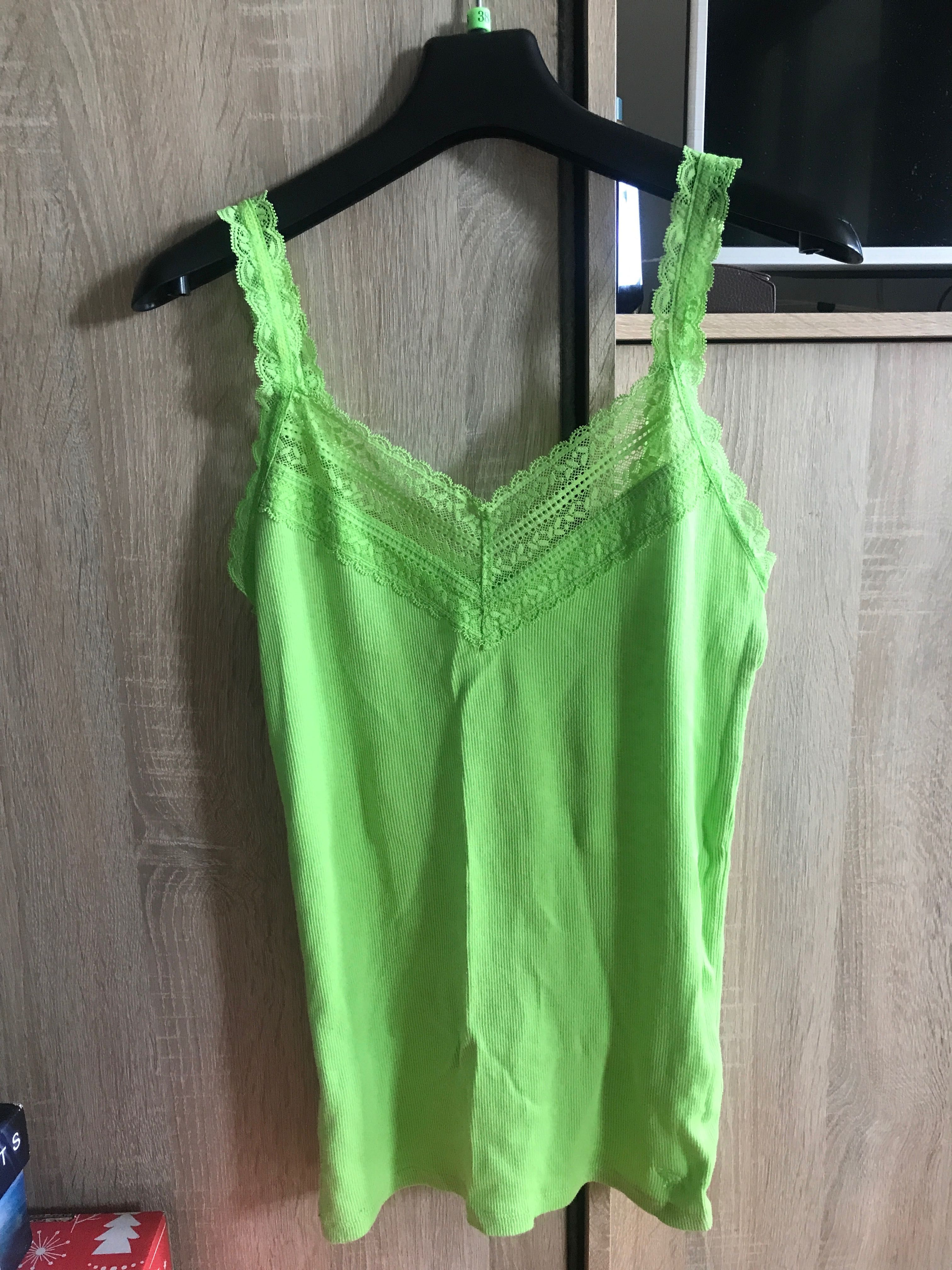 Koszulka damska na ramiączkach firmy Abercrombie & Fitch