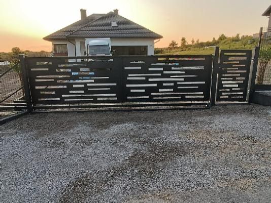 Brama dwuskrzydłowa wjazdowa/przesuwna/na wymiar