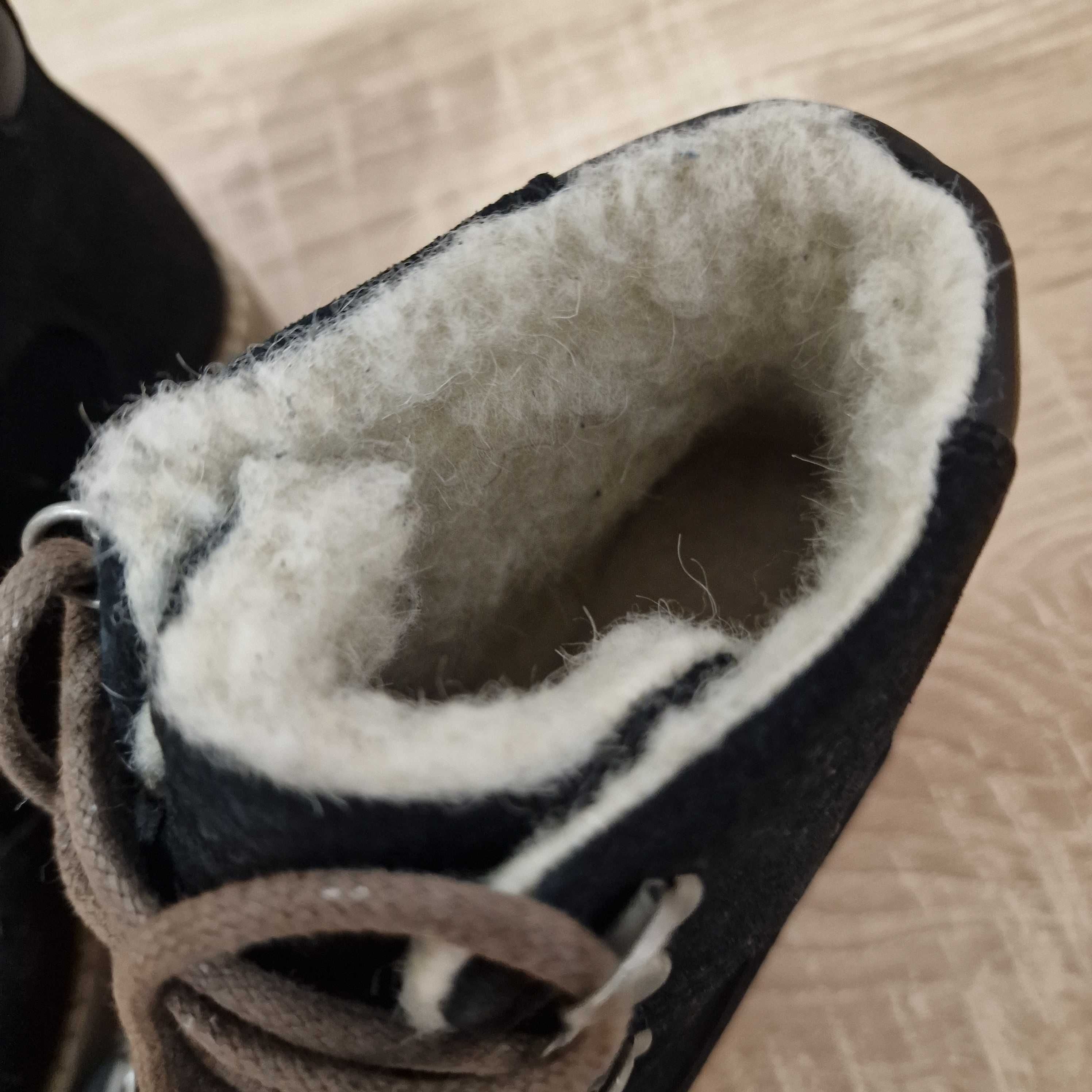 Nowe czarne zimowe buty/trzewiki Wojas, r.37