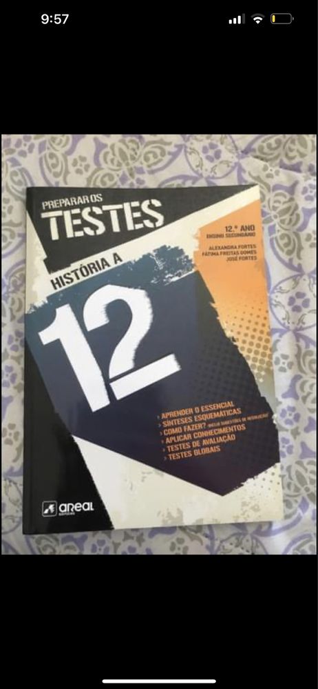 Livro de preparacao para testes 12 ano de Historia A