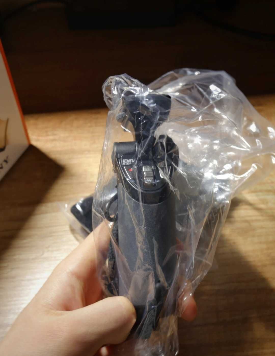 Statyw z pilotem do kamery Handycam Sony GP-VPT1