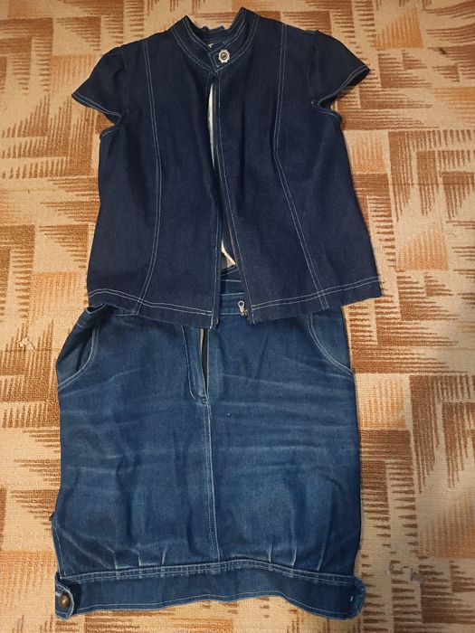 Джинсовий костюм