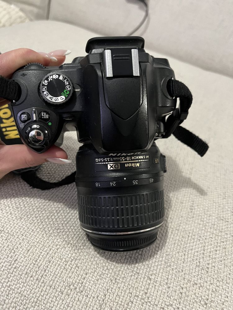 Nikon d60 z obiektywem