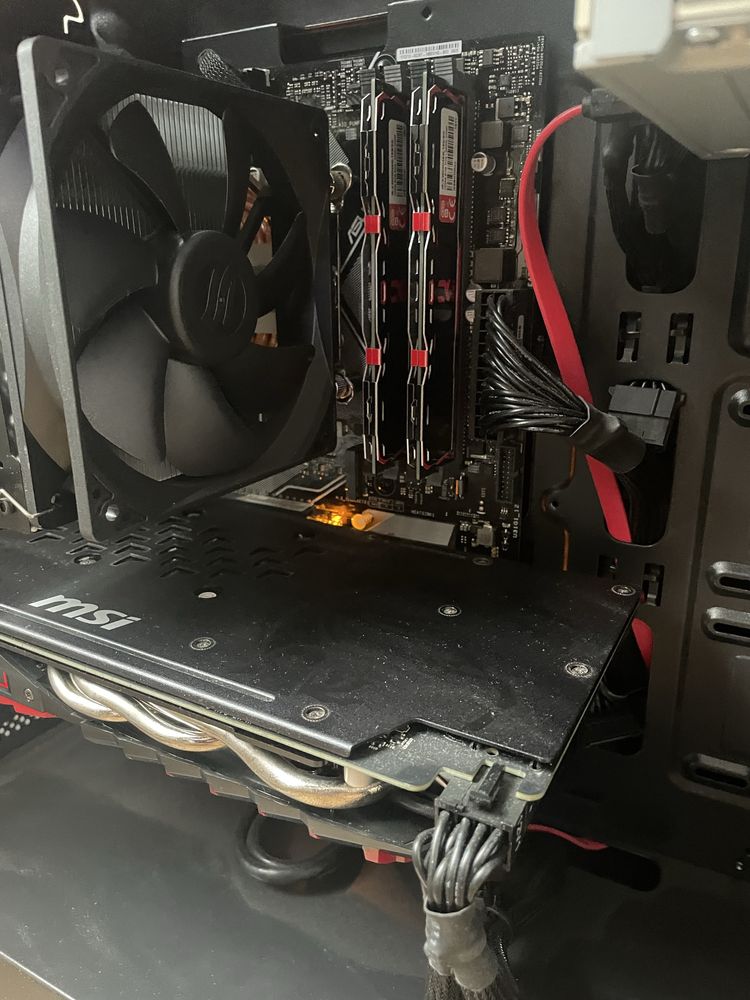 Zestaw komputerowy PC IEM i monitor Asus VZ249Q