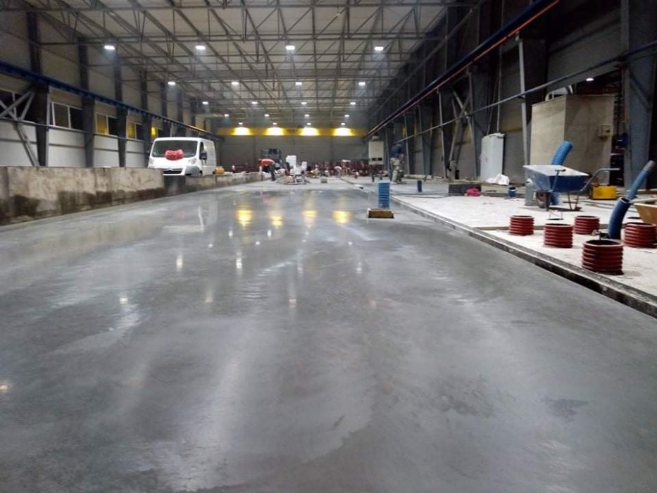 Beton/posadzka przemyslowa/zacieranie betonu/kostka brukowa/podbudowy