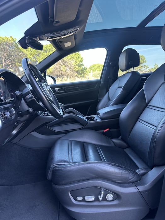 Porsche Cayenne 3.0 e-híbrido plug in 462cv