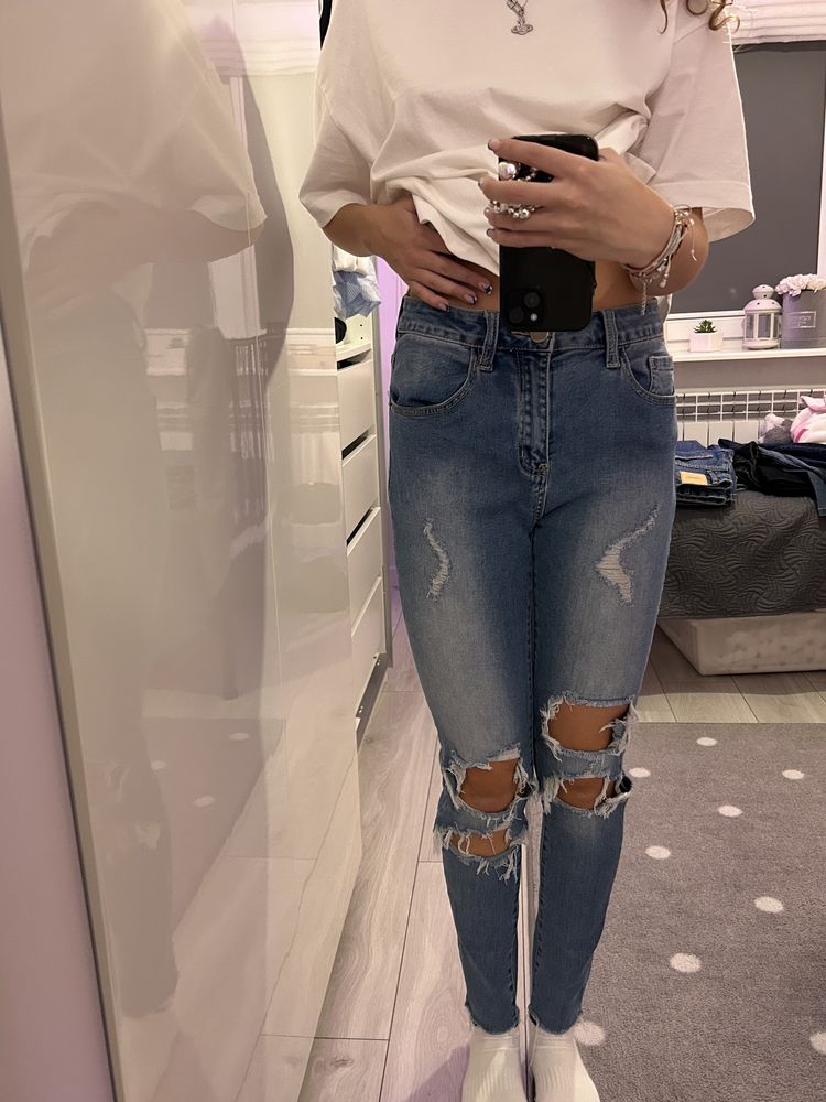 skinny jeans z dziurami forever21