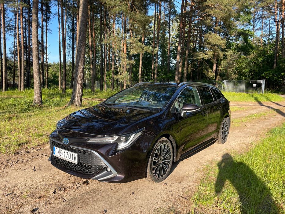 Toyota Corolla 2.0 Hybrid 184KM Executive FV23% HUD, Keyless, LED, Brąz met.