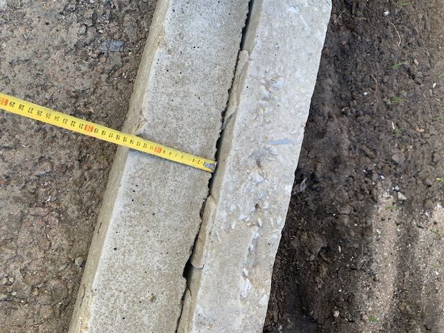 Бетонні блоки та пасинки