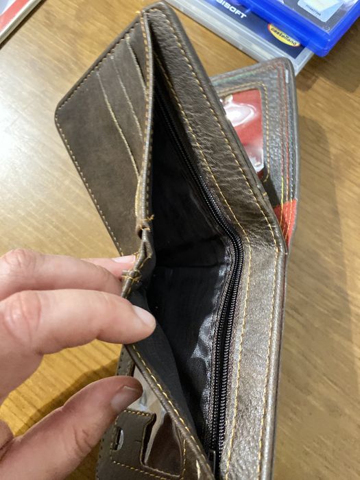 Carteira em pele Koala - inclui portes