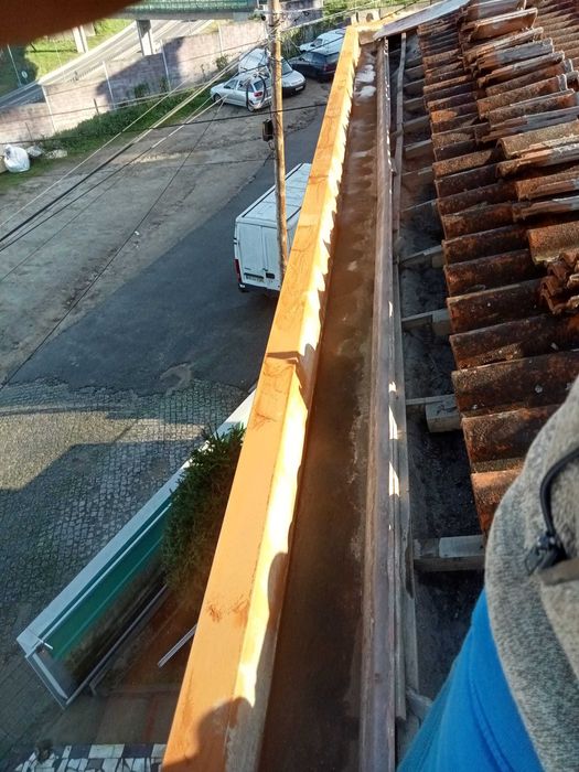 Telhados e remodelação de moradia