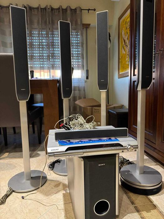Sistema de Som Home Cinema Sony 5.1 com Subwoofer e Colunas