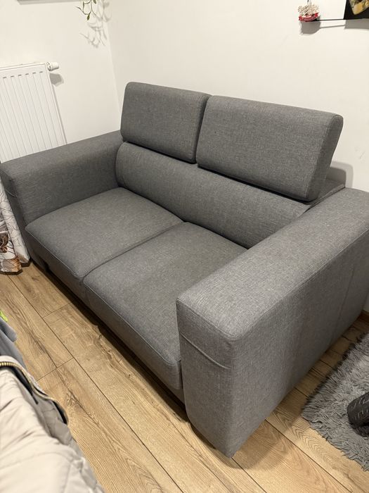Sofa dwuosobowa w b. dobrym stanie