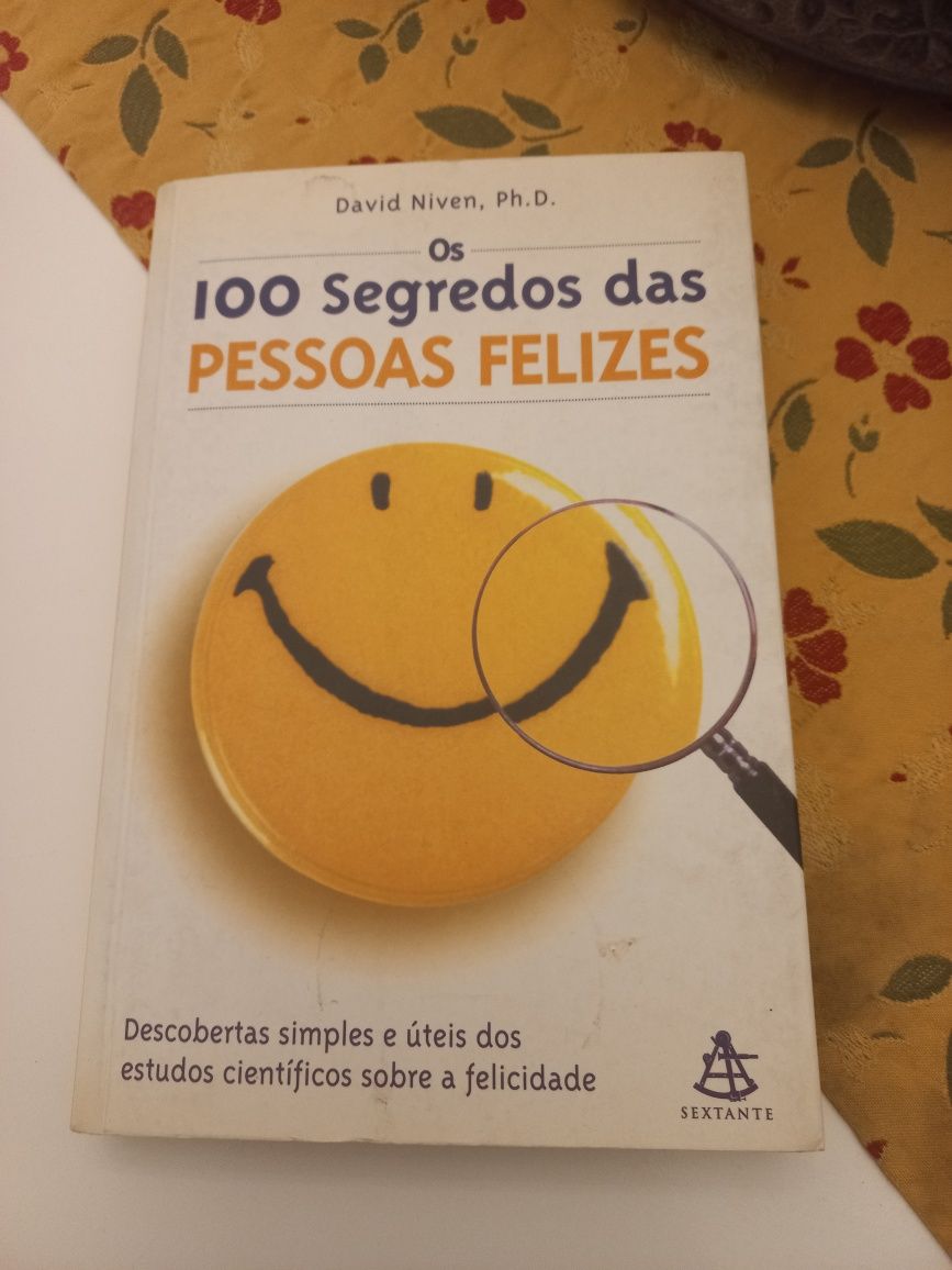 Bons livros,  boas leituras, sofa ou jardim, leituras inteligentes lar