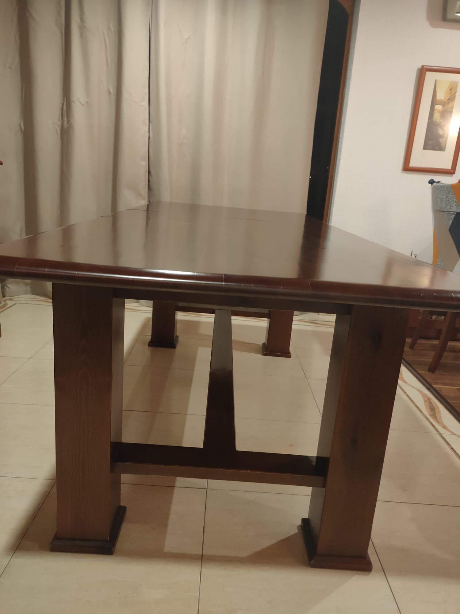 Conjunto mesa e cadeiras