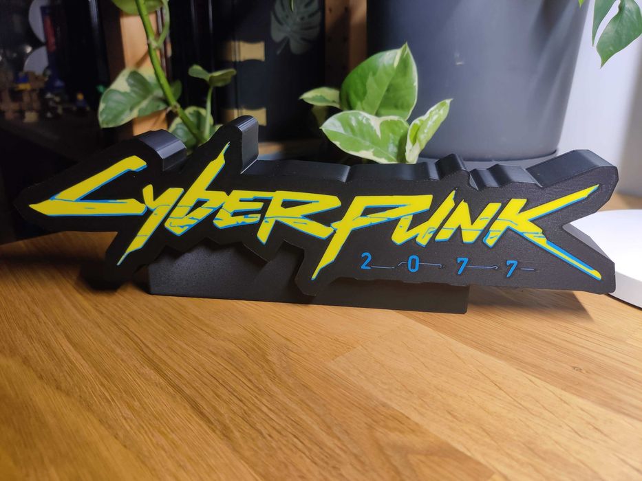Podświetlany panel logo Cyberpunk 2077 RGB – sterowanie z aplikacji
