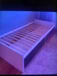 Cama de solteiro com duas gavetas ikea