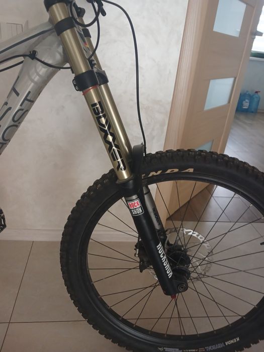 Ghost DH9000 опис