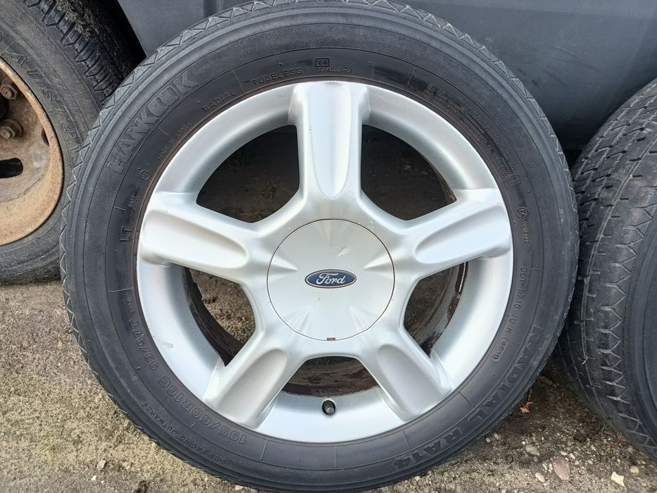 Felgi z oponami 195/60R16 Ford Focus Fiesta + nakrętki 4x108