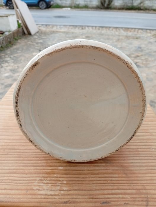 Jarro em faiança portuguesa