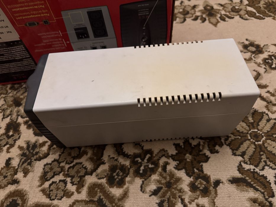 UPS безперебійник