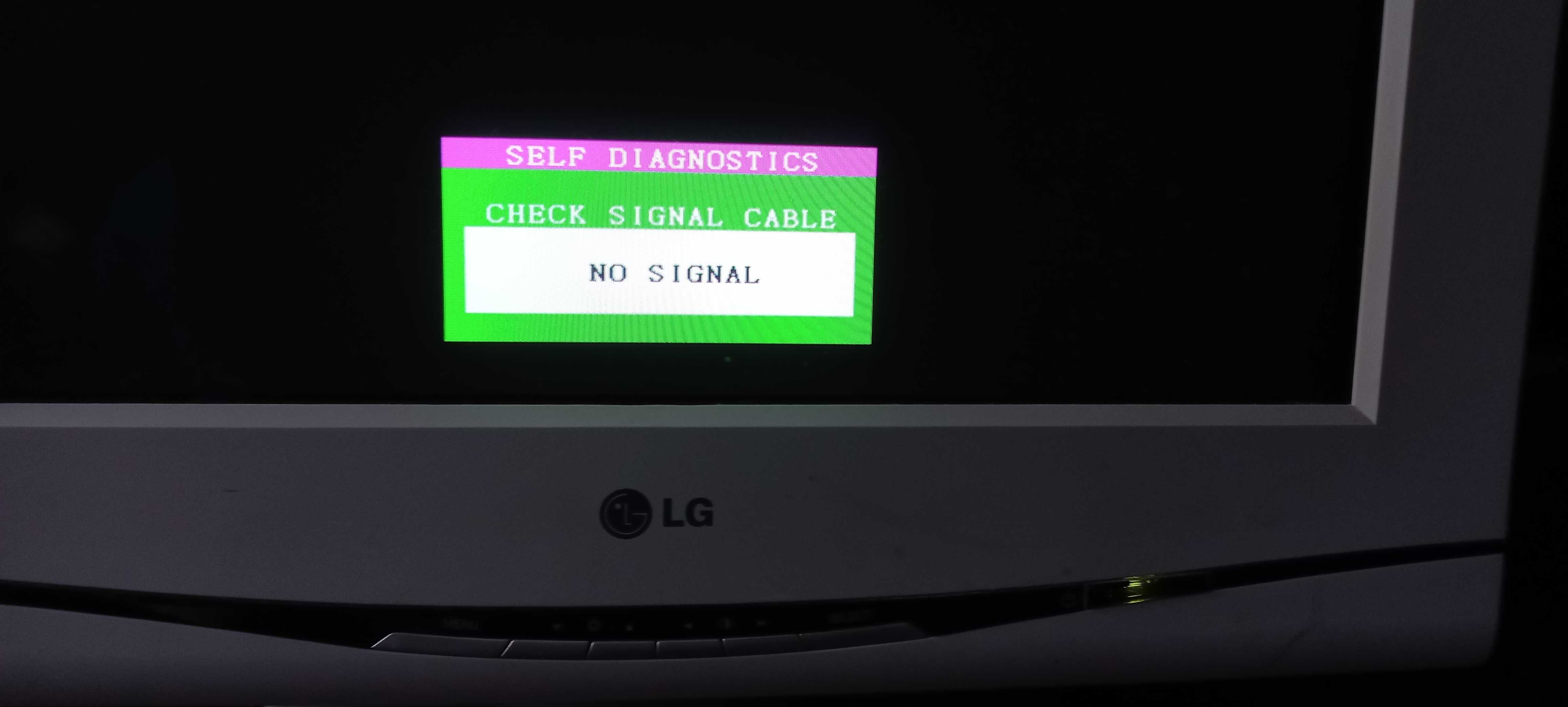 Monitor LG Flatron F 700 B, 17 cali