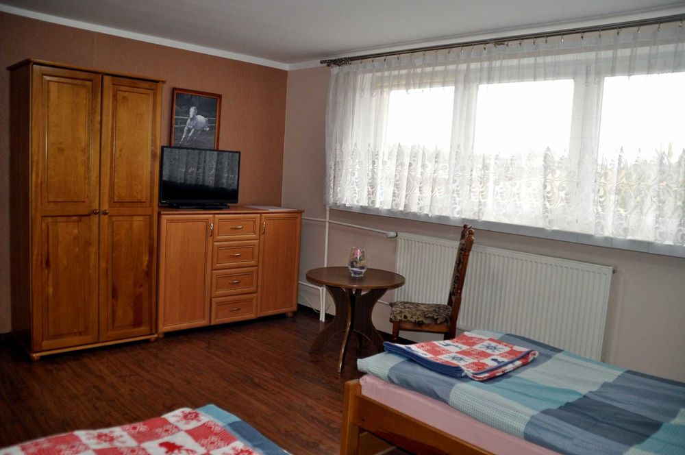 Pokoje gościnne, Jezioro/Jacuzzi/Gołubie Kaszubskie/Łowisko