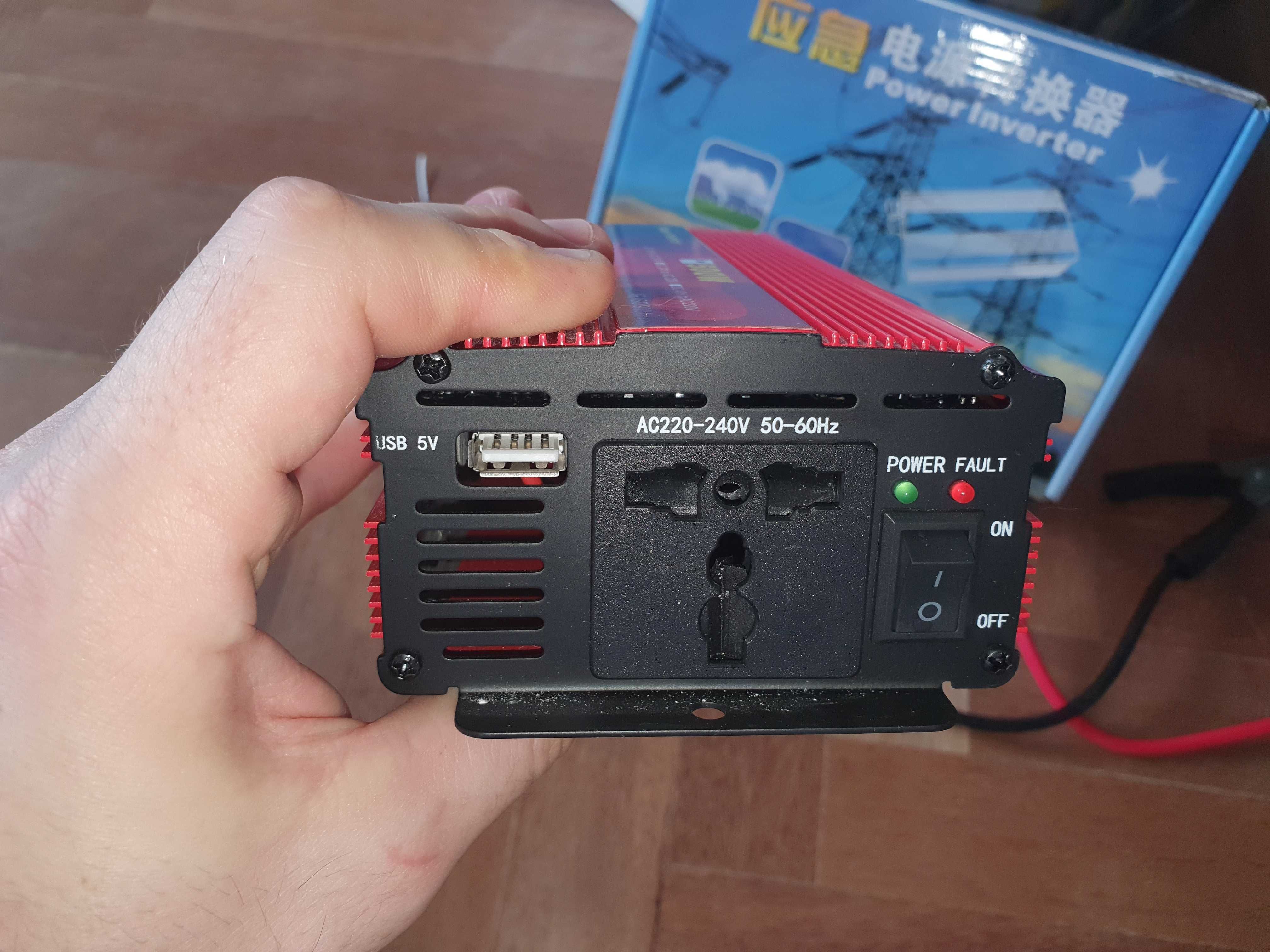 Інвертор. Перетворювач напруги в 220V AC