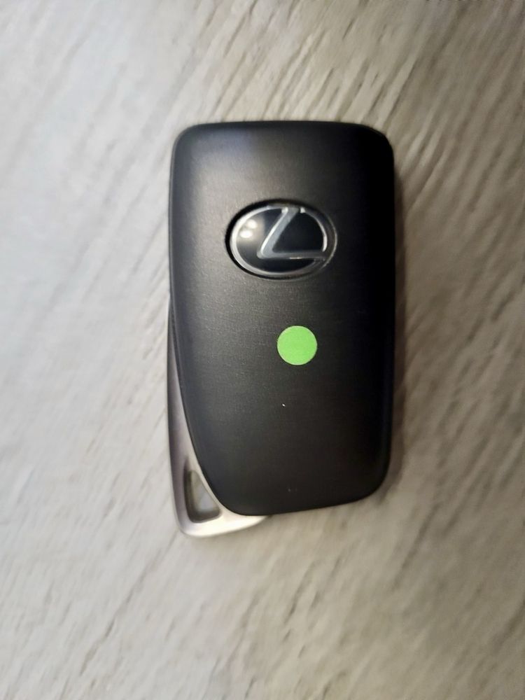 Ключ Lexus 2012-2018 рік