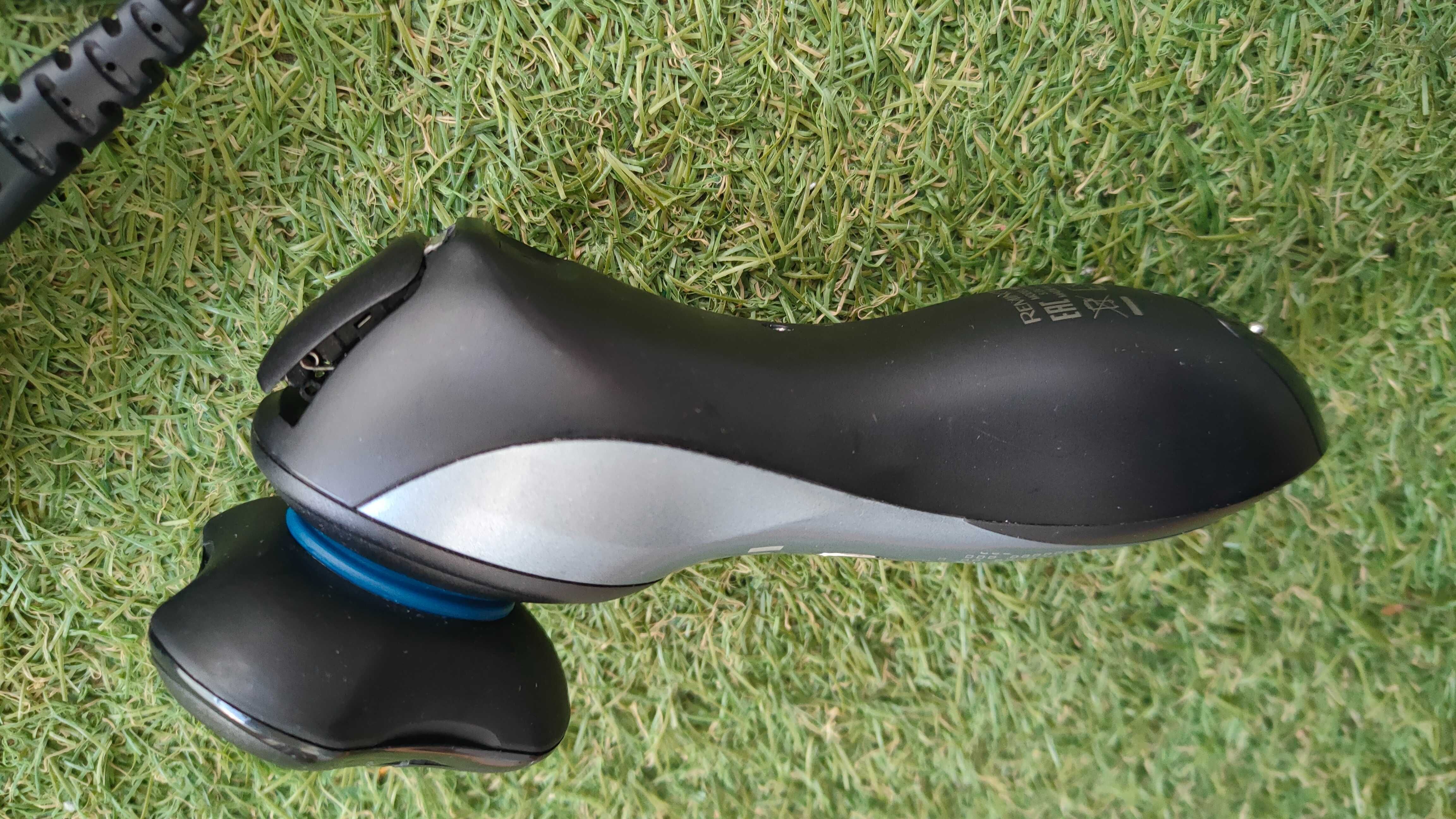 golarka Remington XR1330 z ładowarką XR1350 XR1370