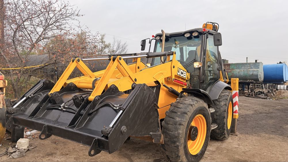 Экскаватор погрузчик Jcb 4cx