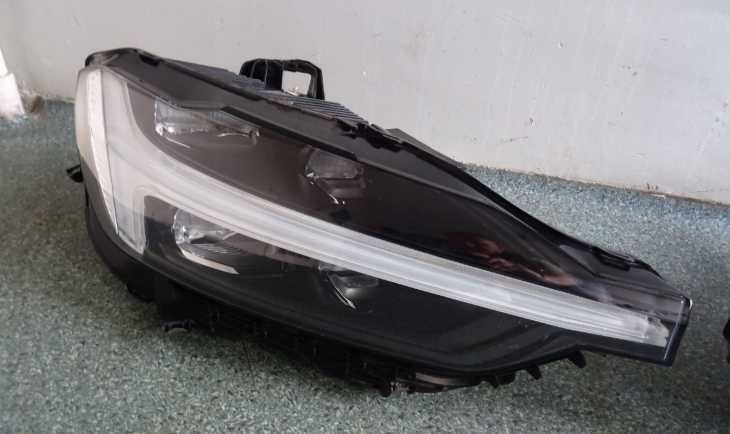 фары левые и правые volvo xc60 розборка шрот