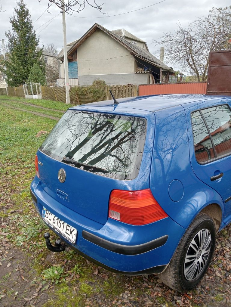 Golf 4 продається