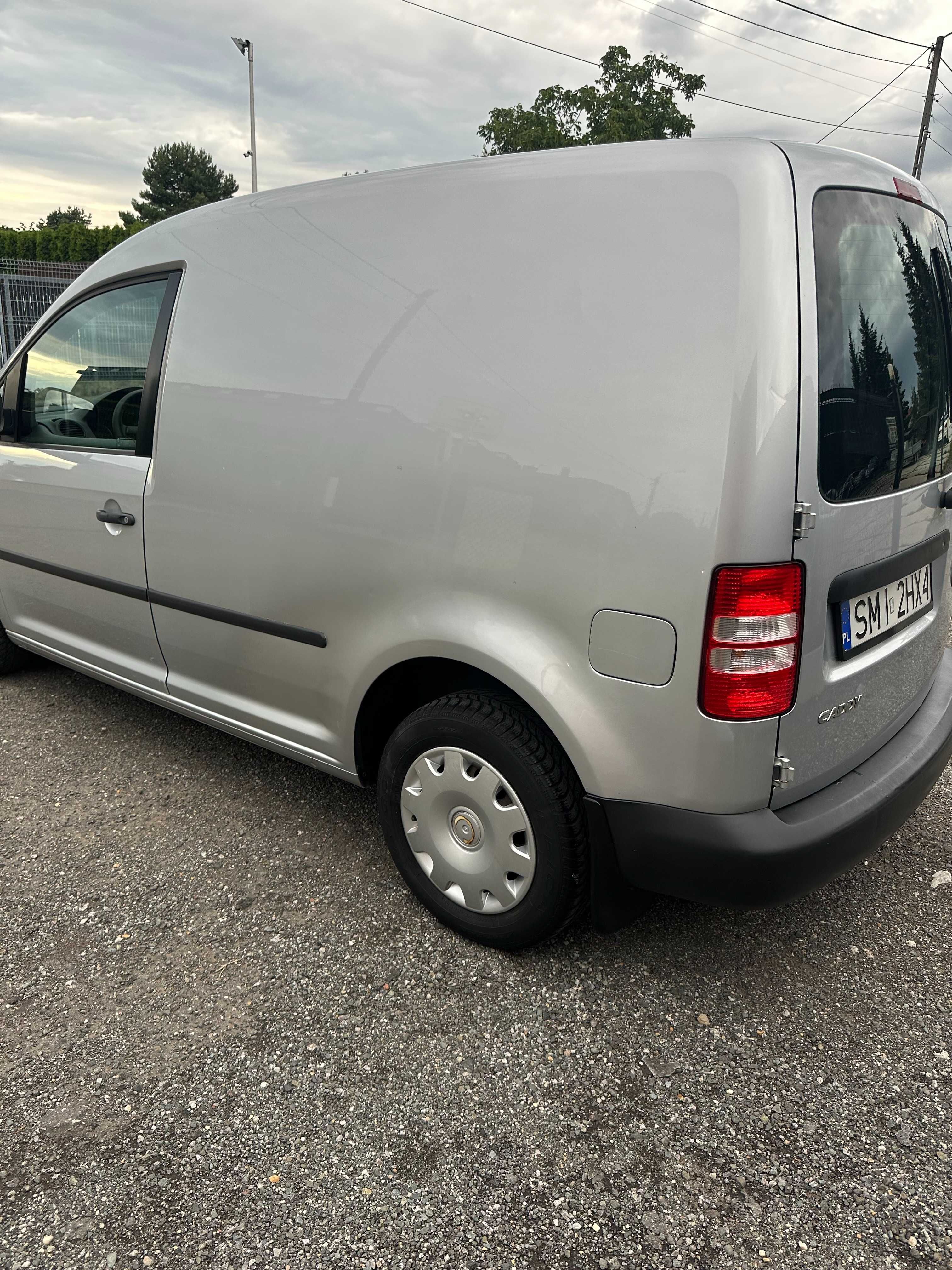 VW CADDY III 1.6 TDI 2010r. DSG 102KM