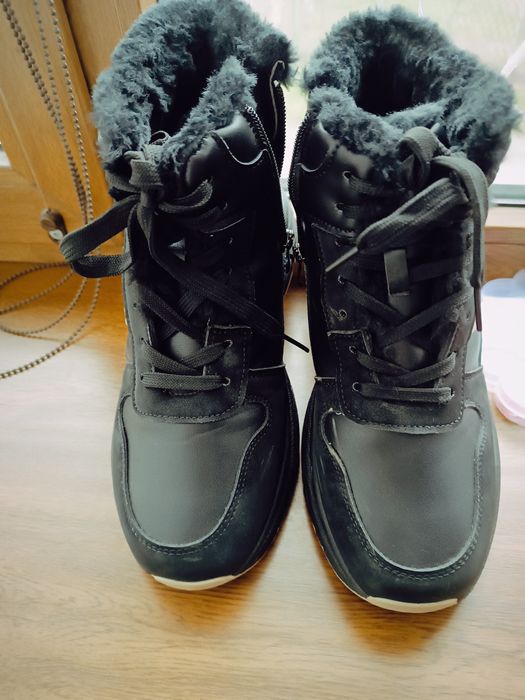 Зимове взуття/ жіноче взуття/ зимові чоботи