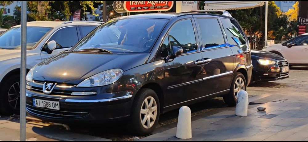 Продаю свое авто  Пежо 807  в дуже гарному  стані. .