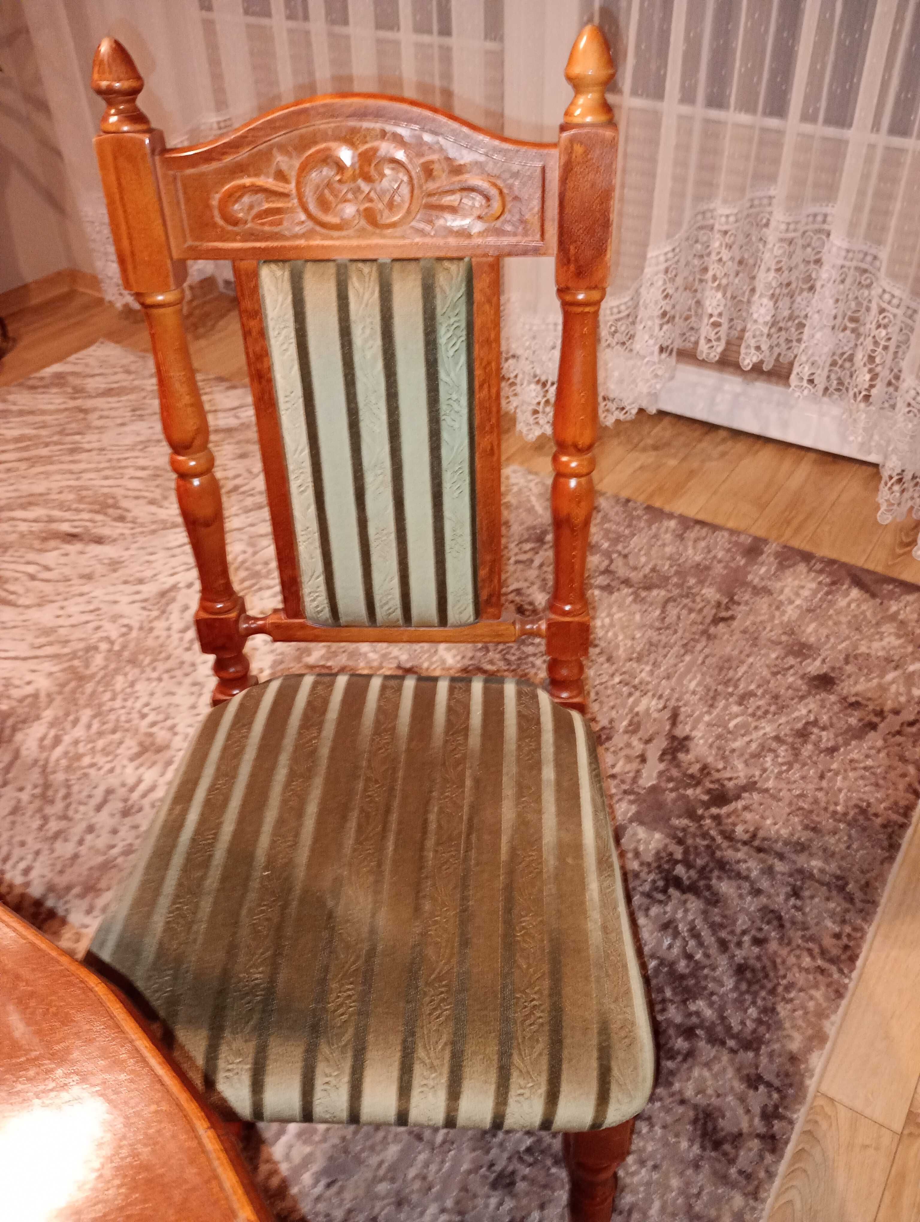 Sprzedam Stół i  8 krzeseł